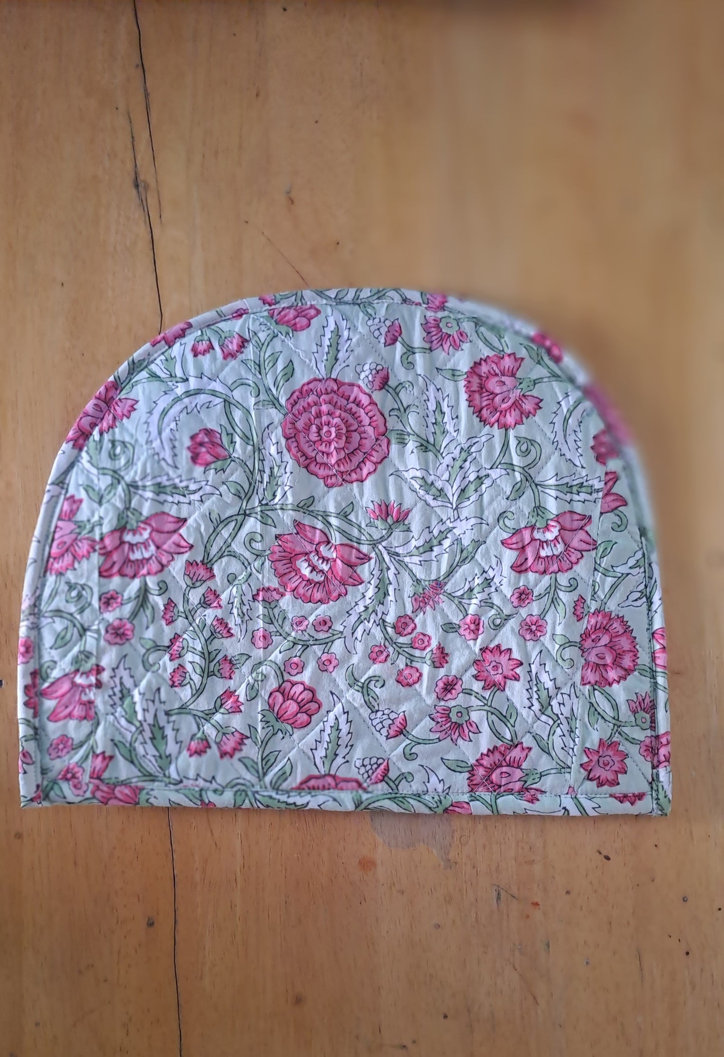 Tea Cozy( Teapot Cover) (Roses Pattern)