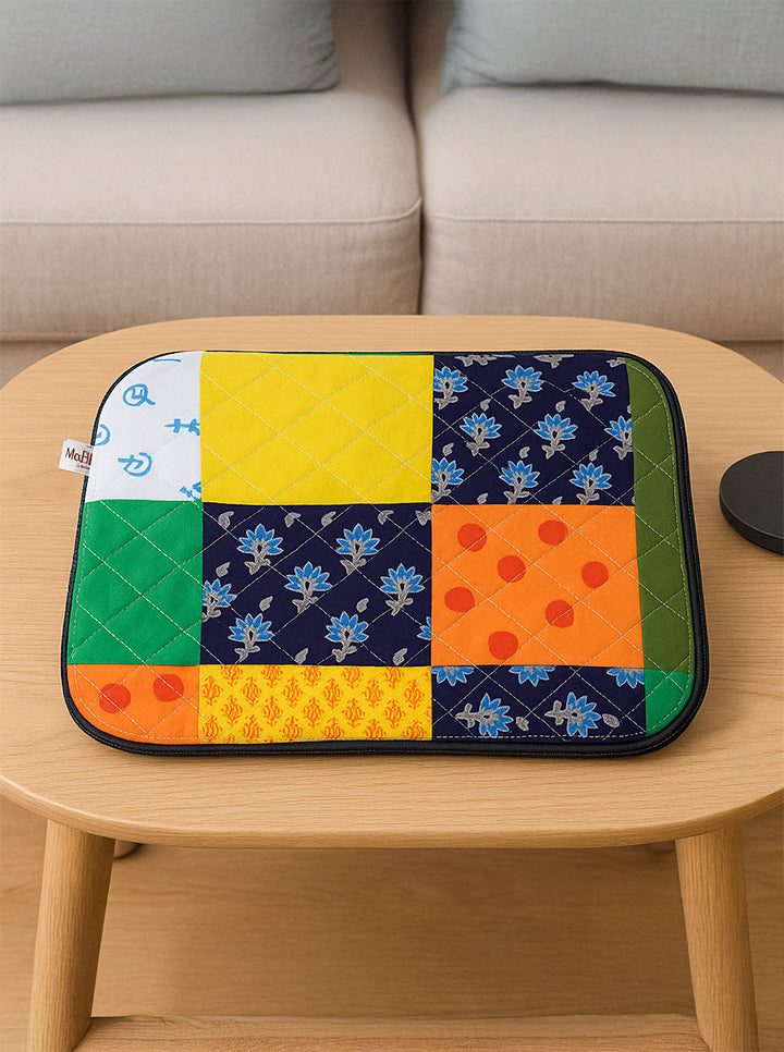 Quited Laptop Cover (Multicolour)