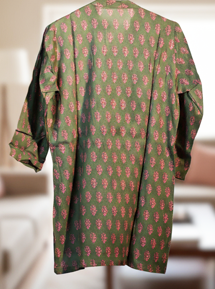 Stylish Green Kurti with Pink Pattern – Elegant & Comfortable