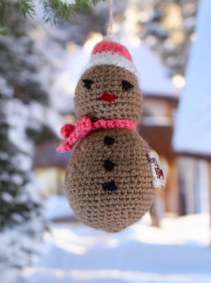 Handmade Crochet Snowman – Cozy & Adorable Winter Decor