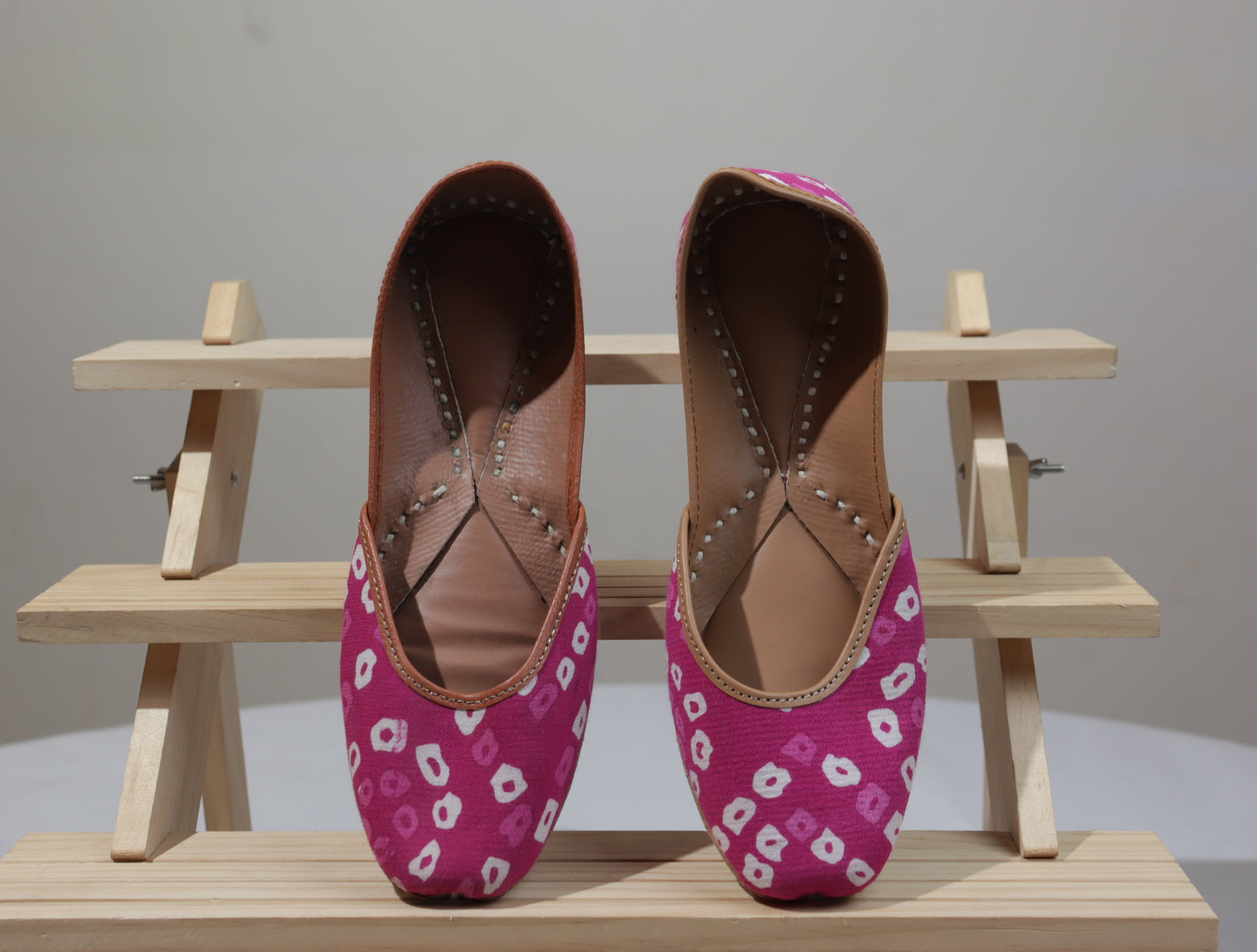 Hot Pink Ikat Juttis