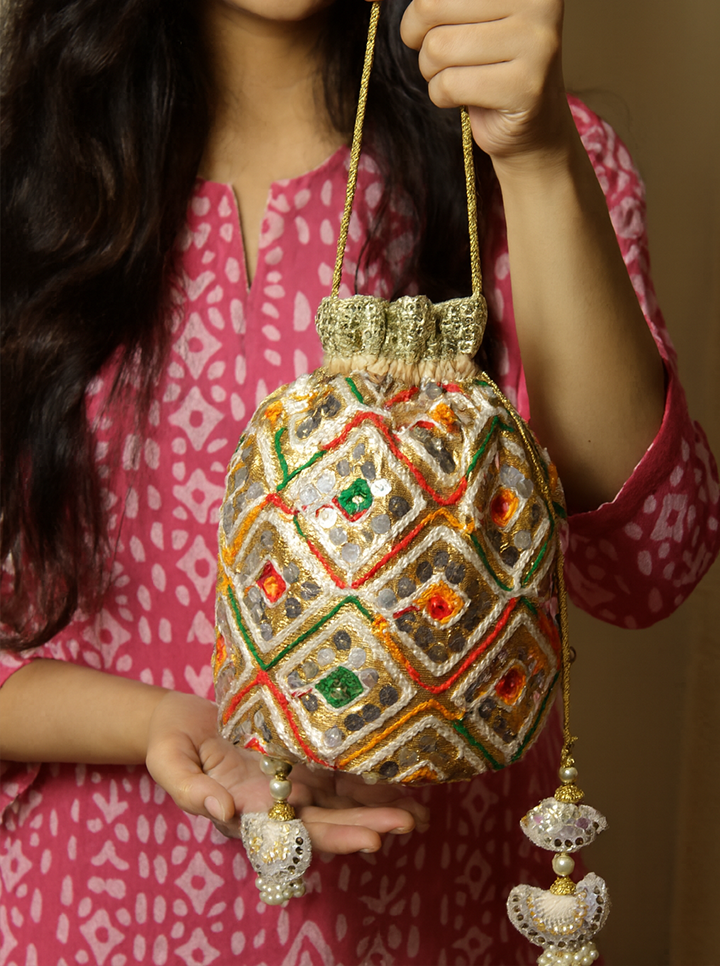 Handmade Embroidered Potli Bag – Elegant Ethnic Accessory