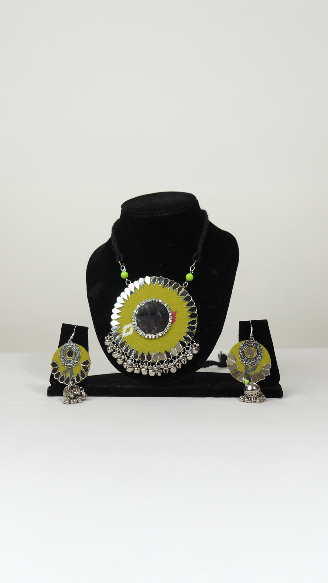 Handmade Green Necklace with Earrings Set – Elegant Ethnic Jewelry