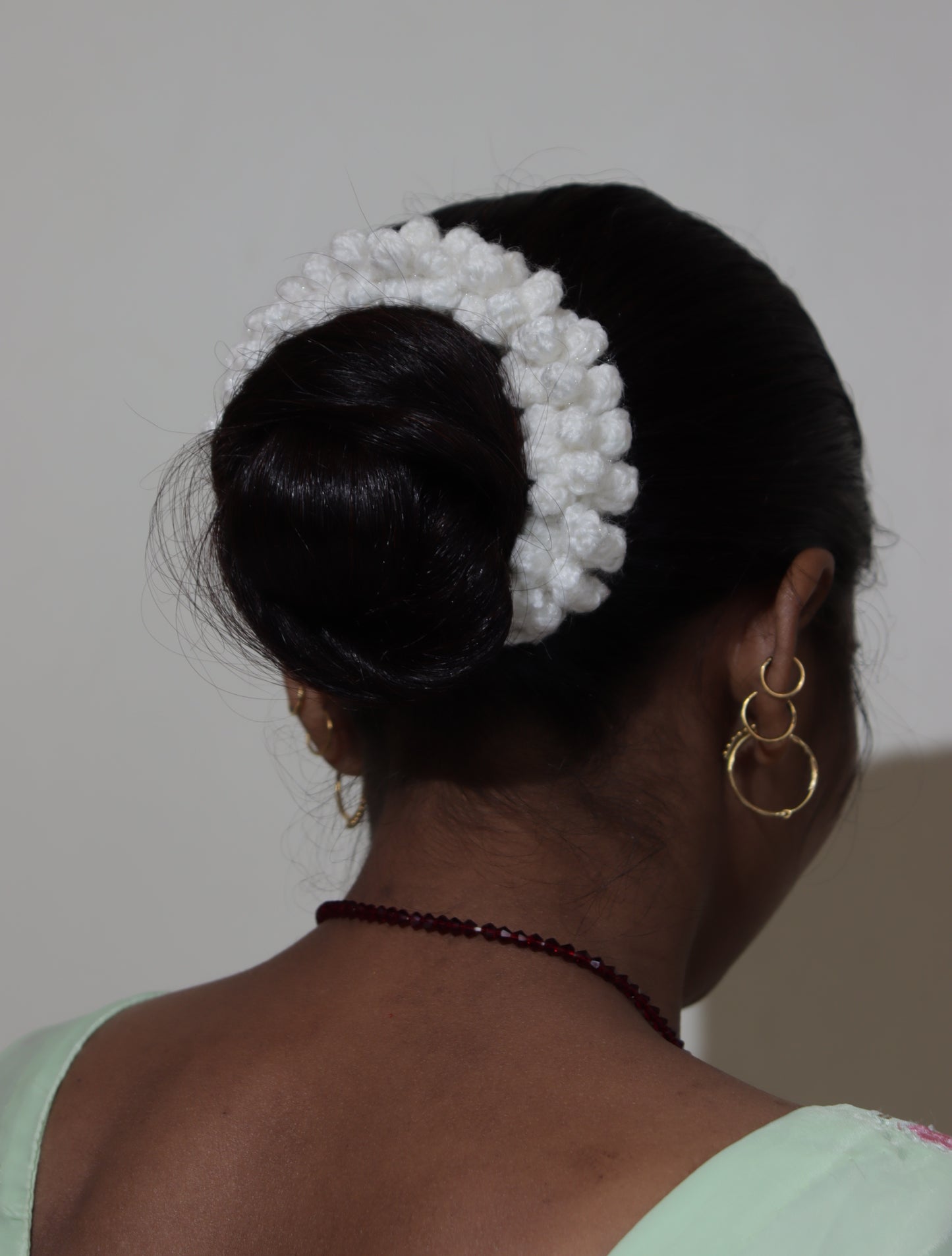 Handmade White Wool Gajra for Bun | Crochet Floral Juda Accessory