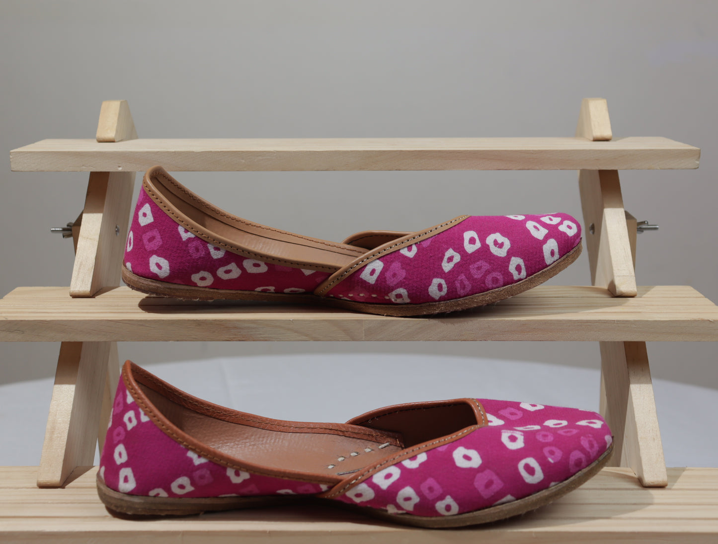 Hot Pink Ikat Juttis