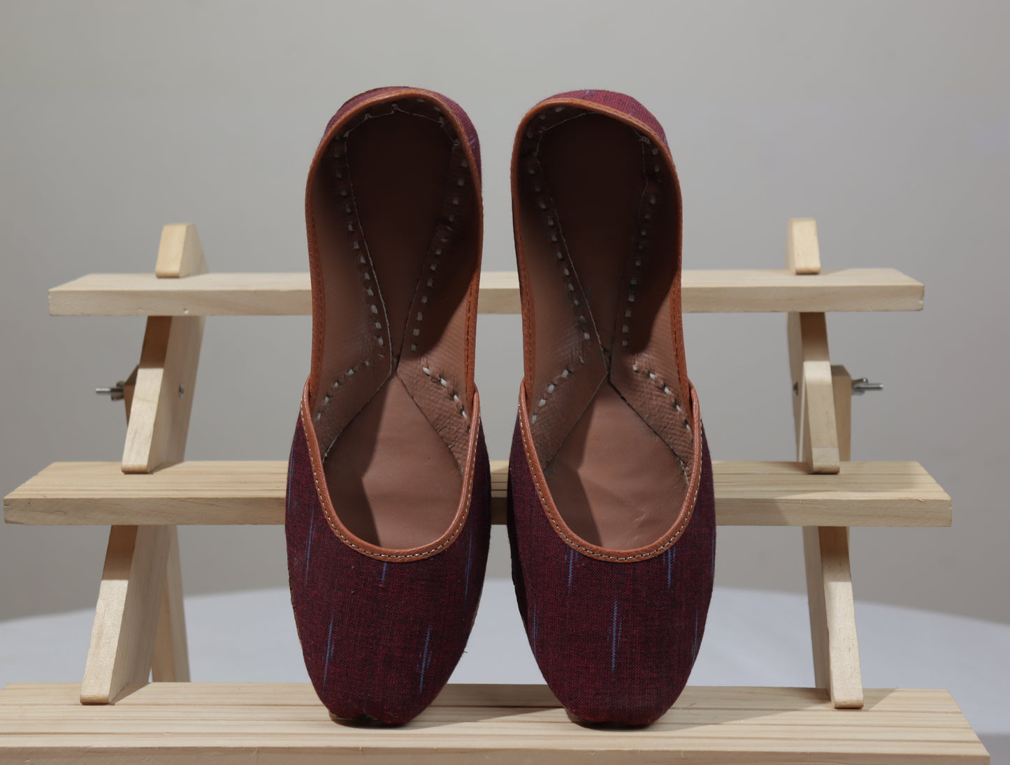 Maroon Ikat Juttis