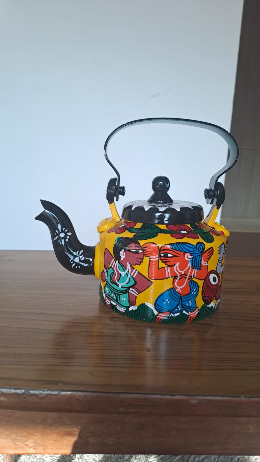 Hand-Painted Pattachitra Kettle – A Fusion of Tradition & Art