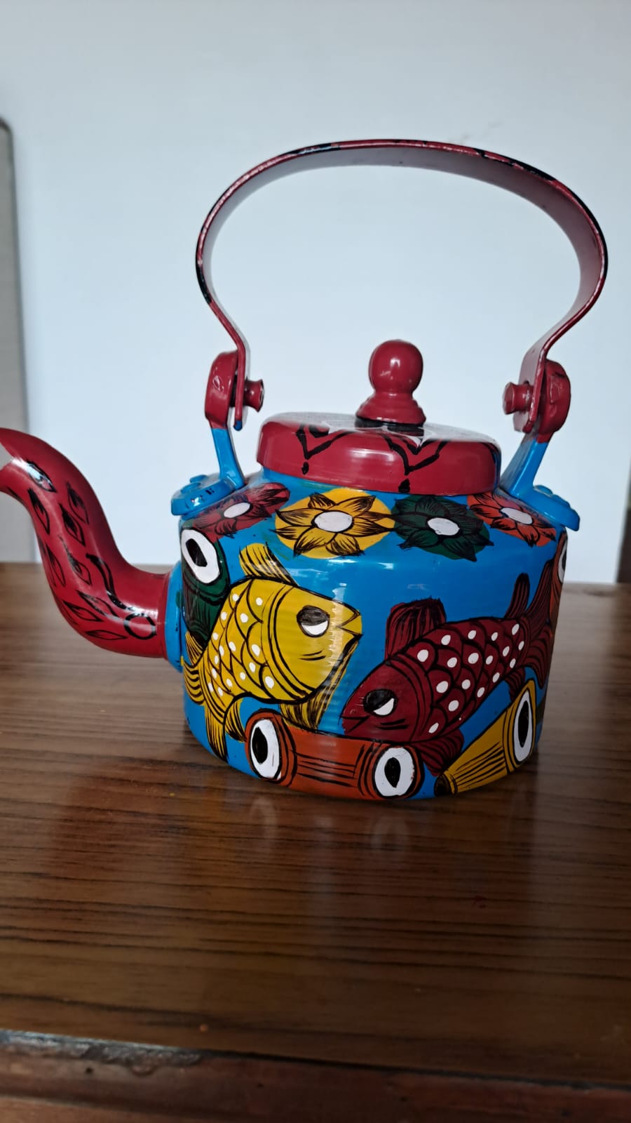 Hand-Painted Pattachitra Kettle – Fish Motif Folk Art